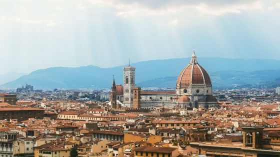 КОЛЕДНО НАСТРОЕНИЕ във ФЛОРЕНЦИЯ и артистична БОЛОНЯ - 3 нощувки с чартър от Варна
